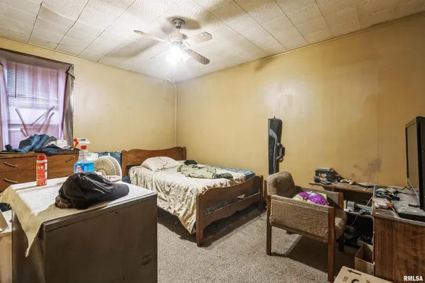 $139,000 | 557 6th Avenue South, Clinton, IA 52732