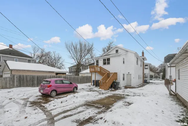 $149,000 | 557 6th Avenue South, Clinton, IA 52732