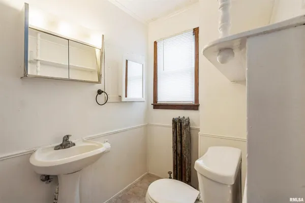 $139,000 | 557 6th Avenue South, Clinton, IA 52732