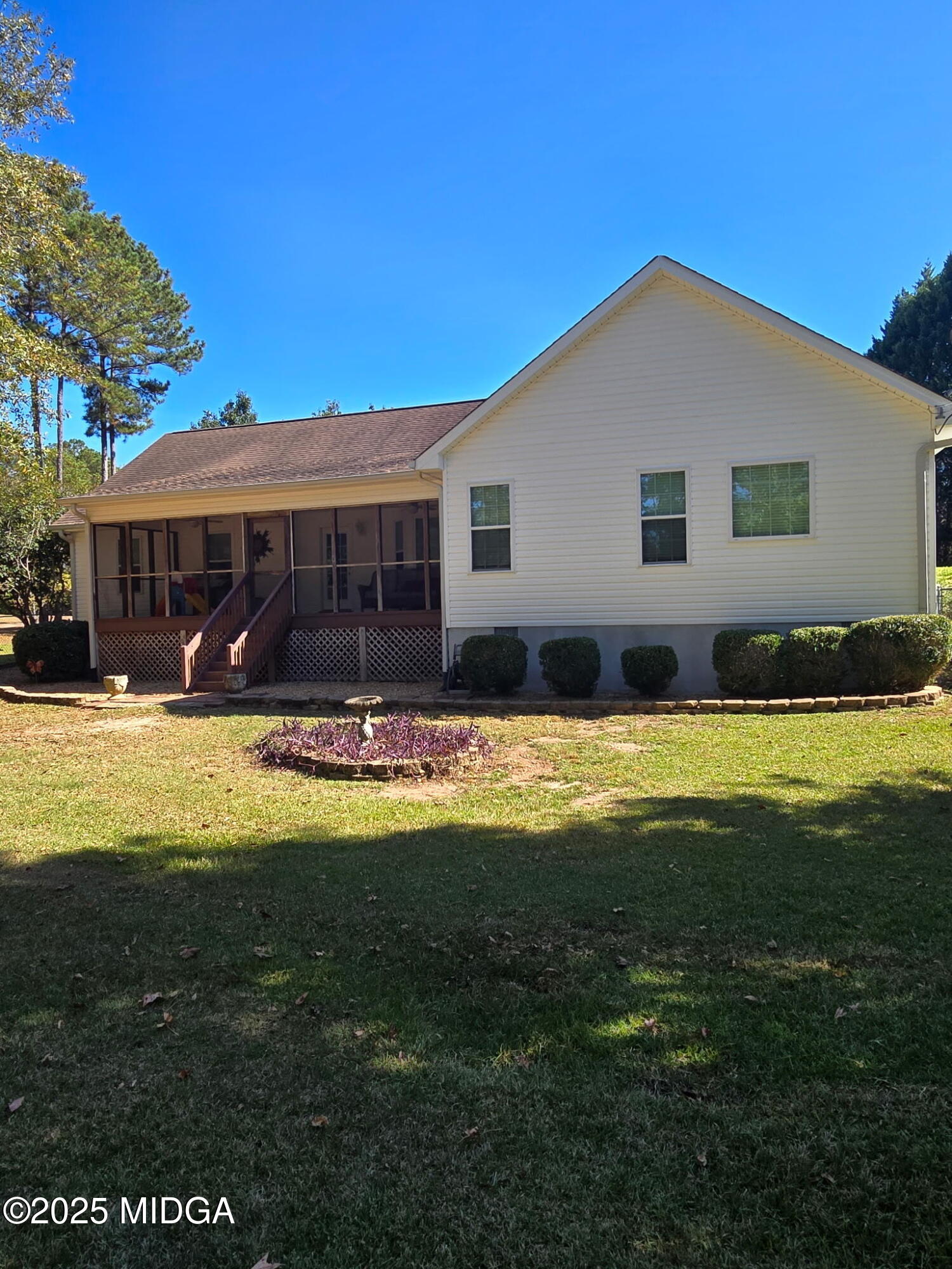 254 Crestview Lane Gray, GA 31032 - Photo 15 of 15 a front view of a house with a yard