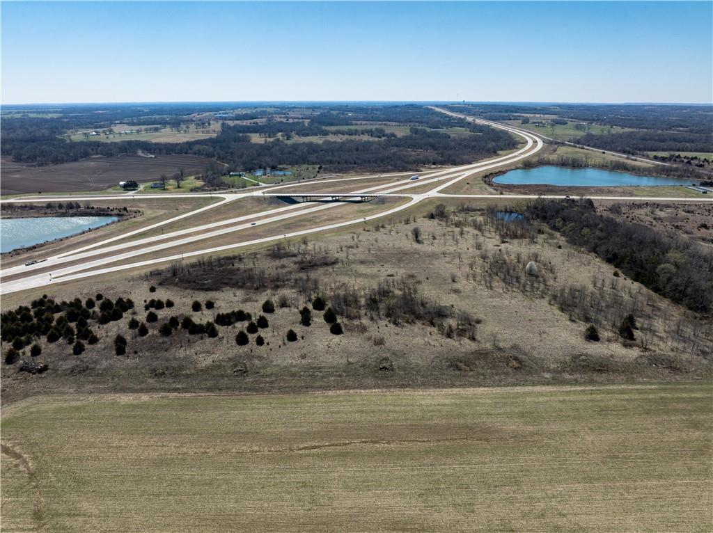 21082 Highway 52 Pleasanton, KS 66075 - Photo 5 of 9