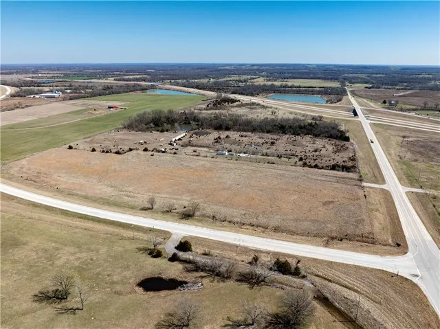 $428,500 | 21082 Highway 52, Pleasanton, KS 66075