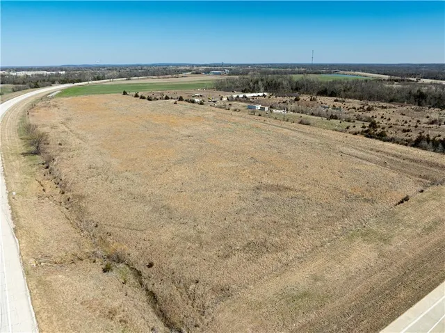 $428,500 | 21082 Highway 52, Pleasanton, KS 66075