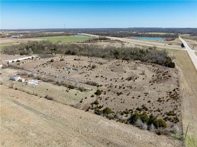 $428,500 | 21082 Highway 52, Pleasanton, KS 66075