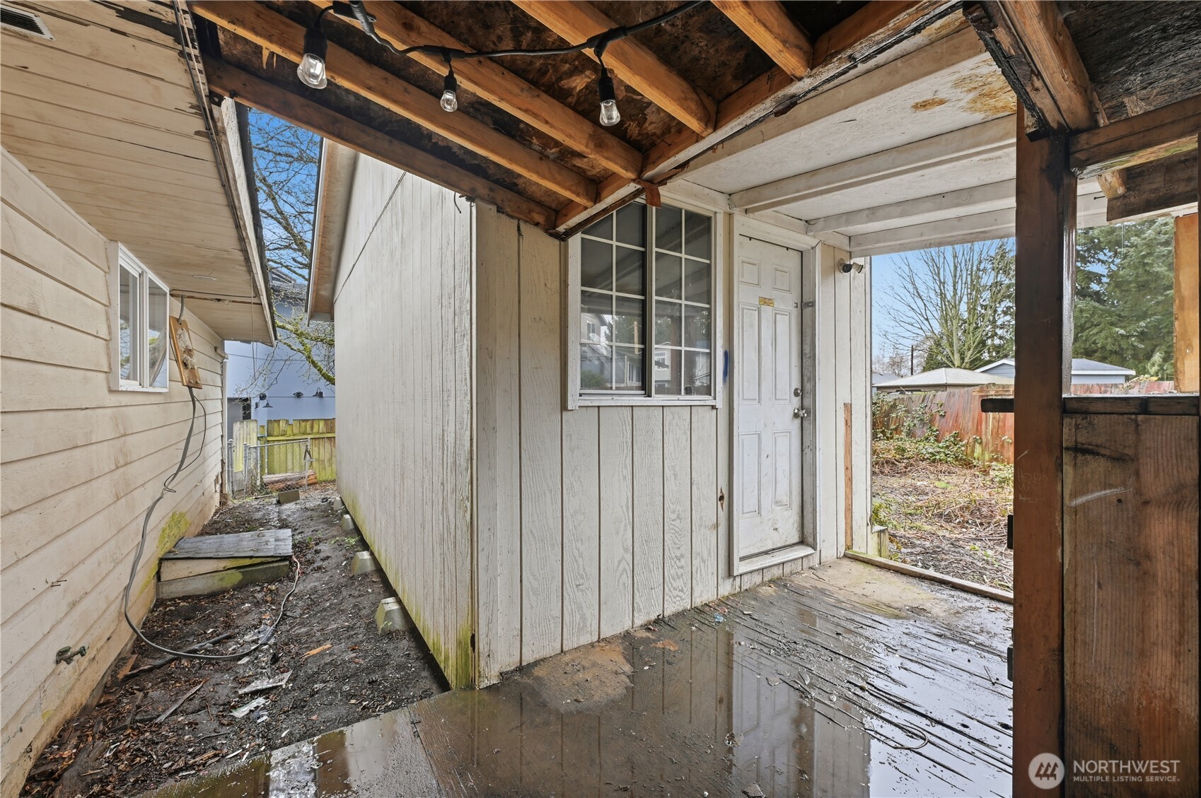 11630 Center Road Everett, WA 98204 - Photo 16 of 17