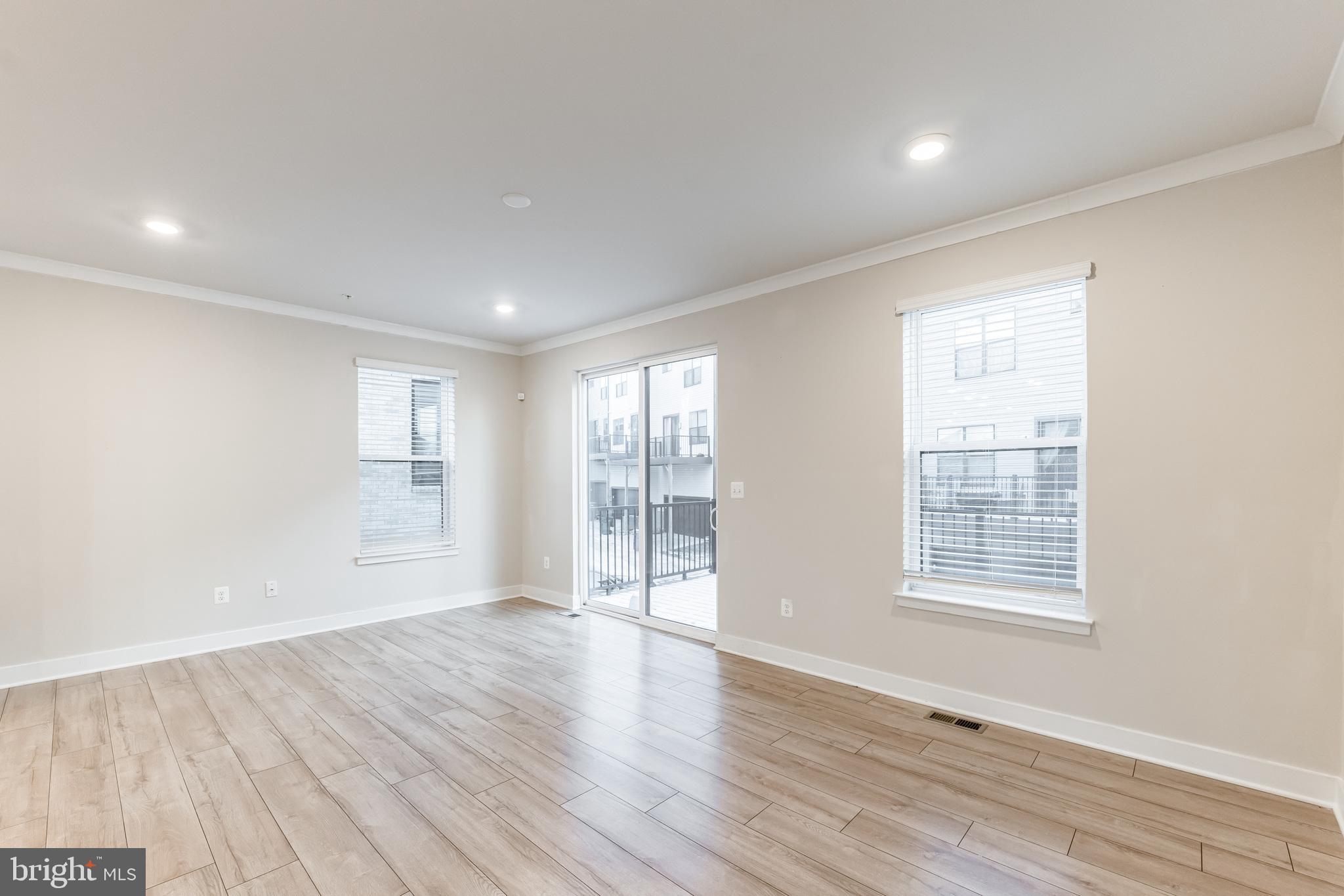 4404 Roland Heights Avenue Baltimore, MD 21211 - Photo 4 of 36