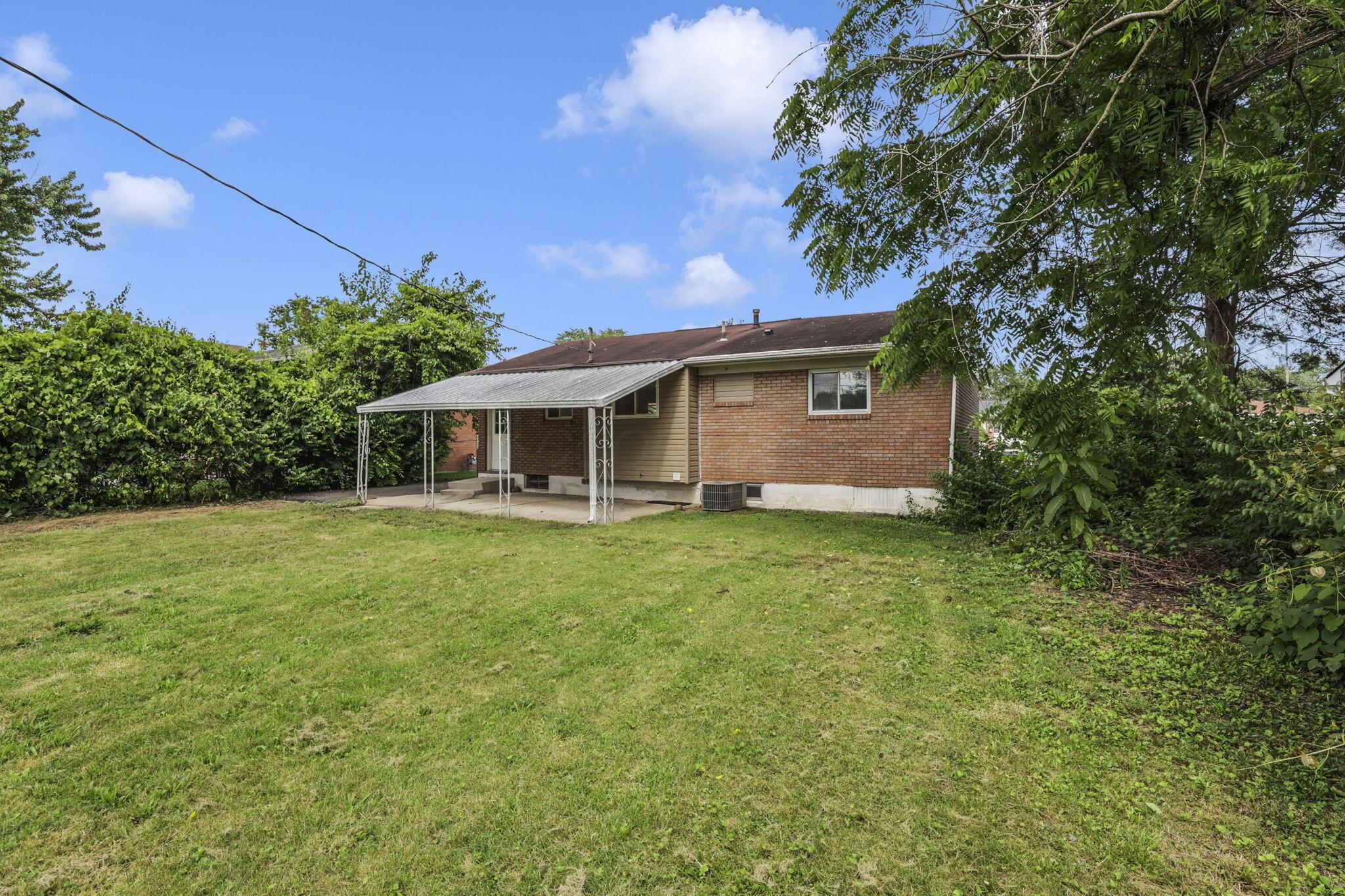 2103 Rochelle Place Columbus, OH 43232 - Photo 30 of 38 54-web-or-mls-011A 000 (190)