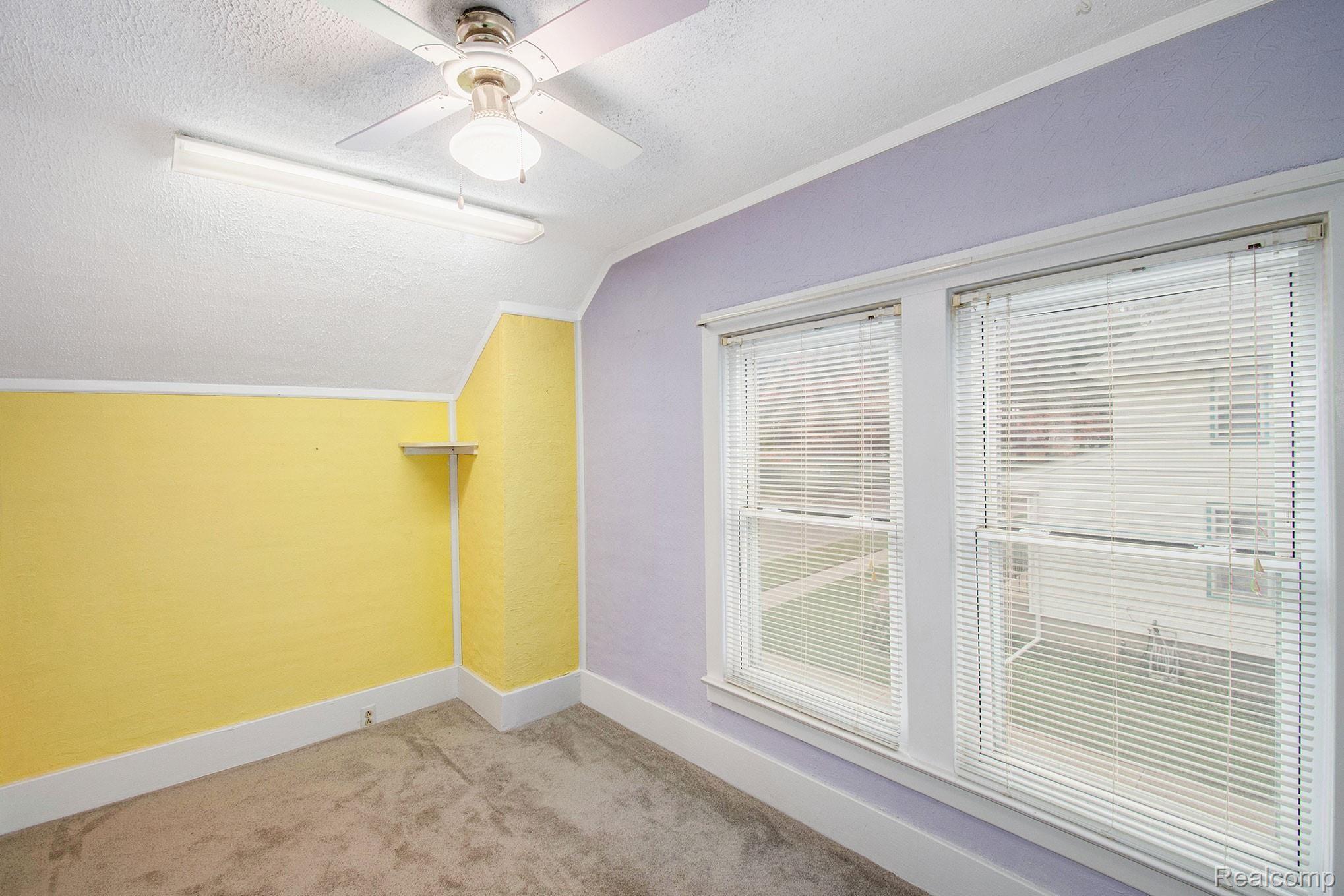 124 Turner Street Romeo, MI 48065 - Photo 17 of 25 200930-Desk-124-Turner-St_26.jpg