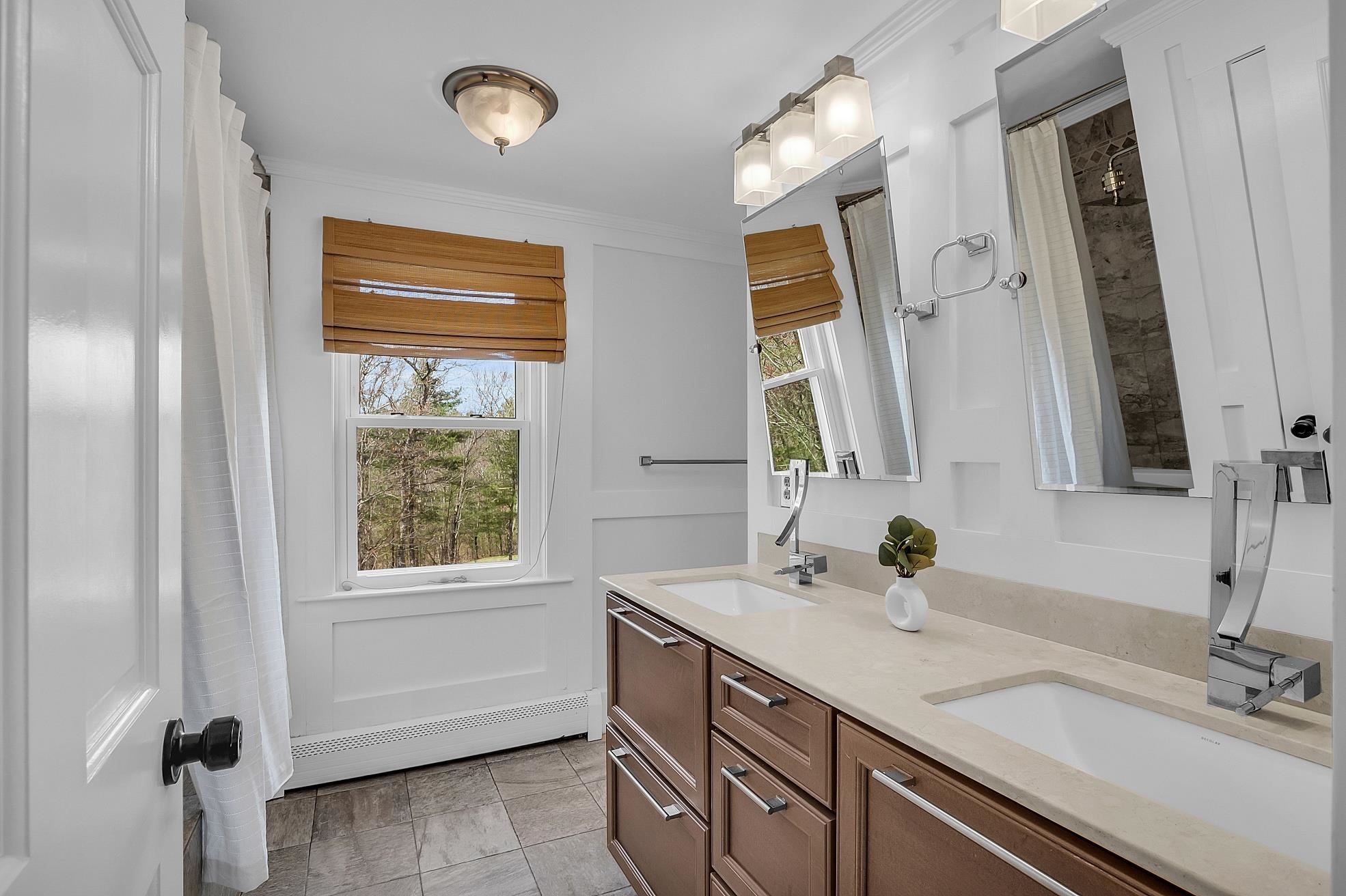 46 Windsor Boulevard Londonderry, NH 03053 - Photo 12 of 40