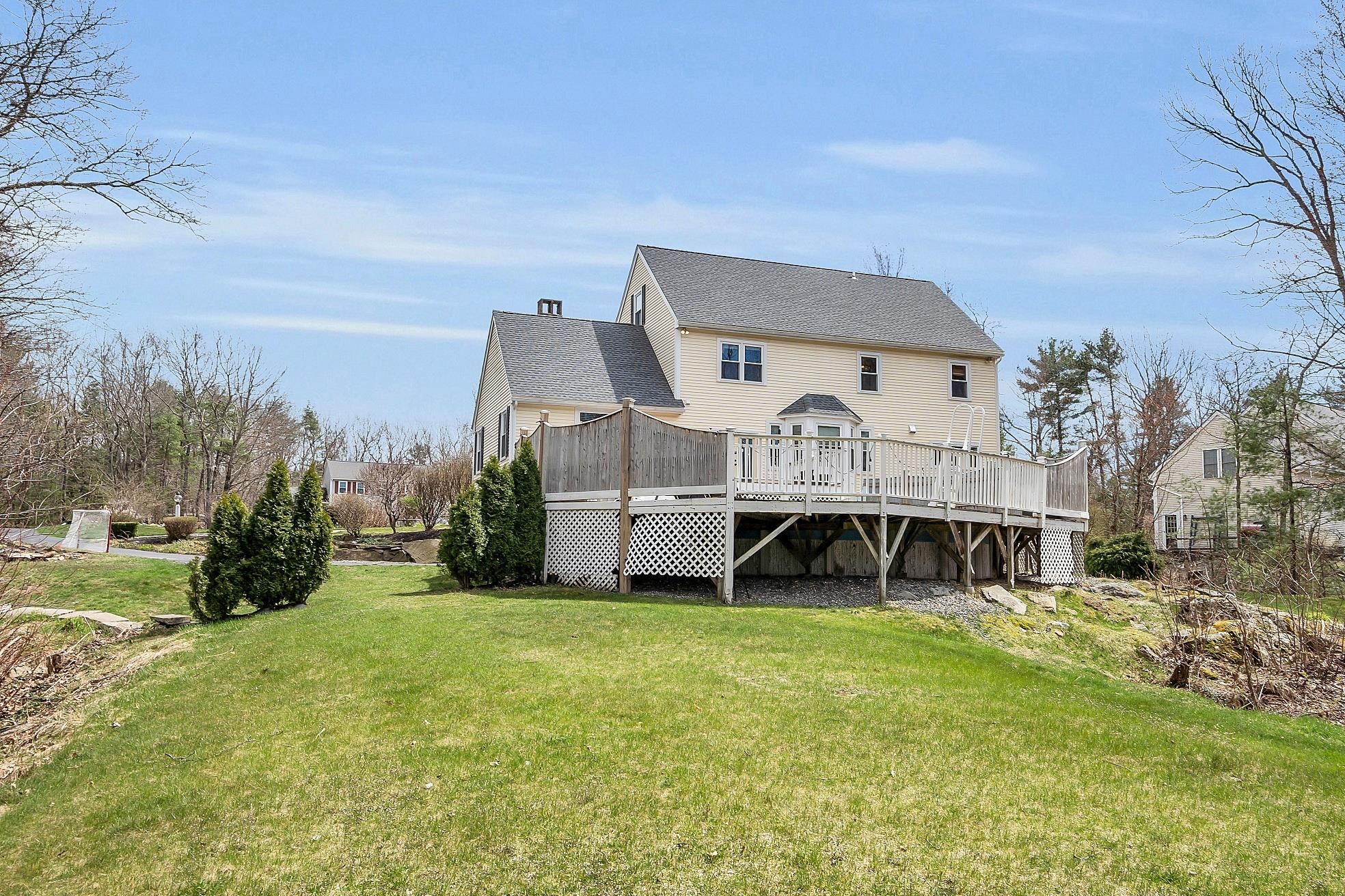 46 Windsor Boulevard Londonderry, NH 03053 - Photo 27 of 40