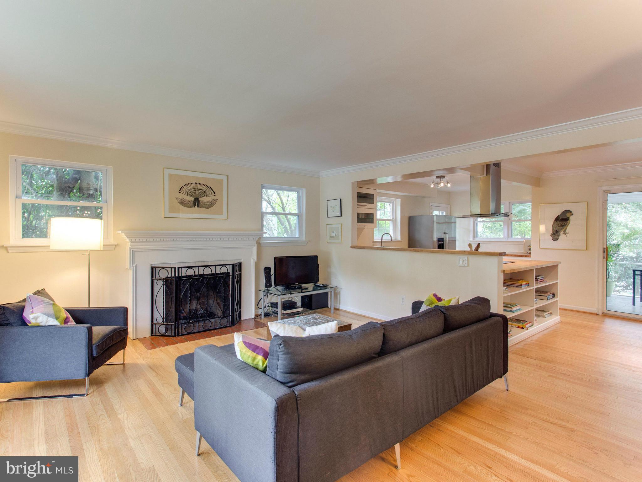 8812 Walnut Hill Road Chevy Chase, MD 20815 - Photo 2 of 23 Living Room