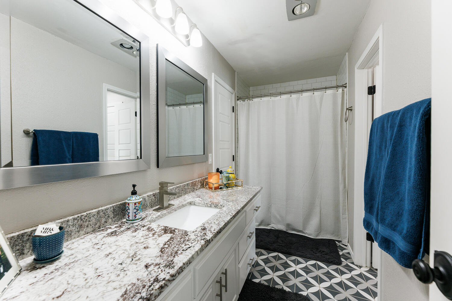4611 92nd Street Lubbock, TX 79424 - Photo 58 of 82 Second Bathroom