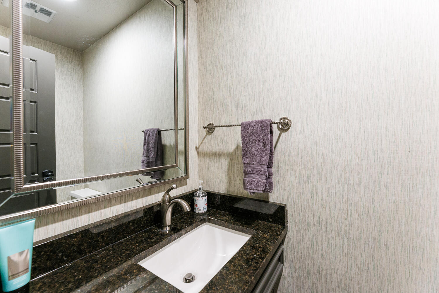 4611 92nd Street Lubbock, TX 79424 - Photo 70 of 82 Third Bathroom