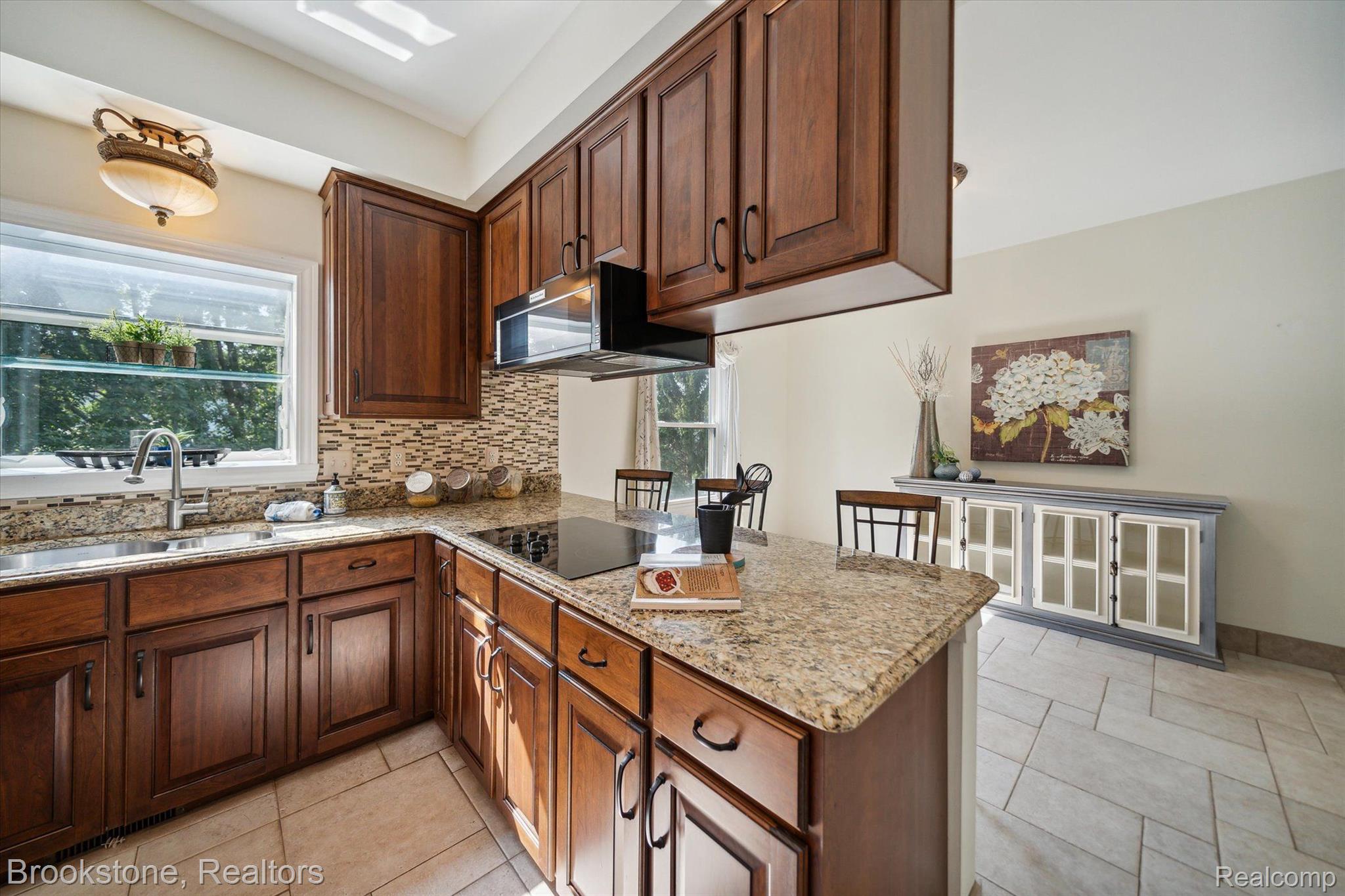3944 Fieldview Road Lake Orion, MI 48360 - Photo 17 of 58 Gallery Image 17