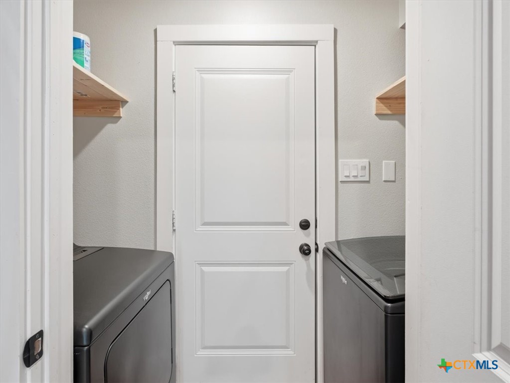 6464 Highview Terrace Watauga, TX 76148 - Photo 16 of 29 Laundry