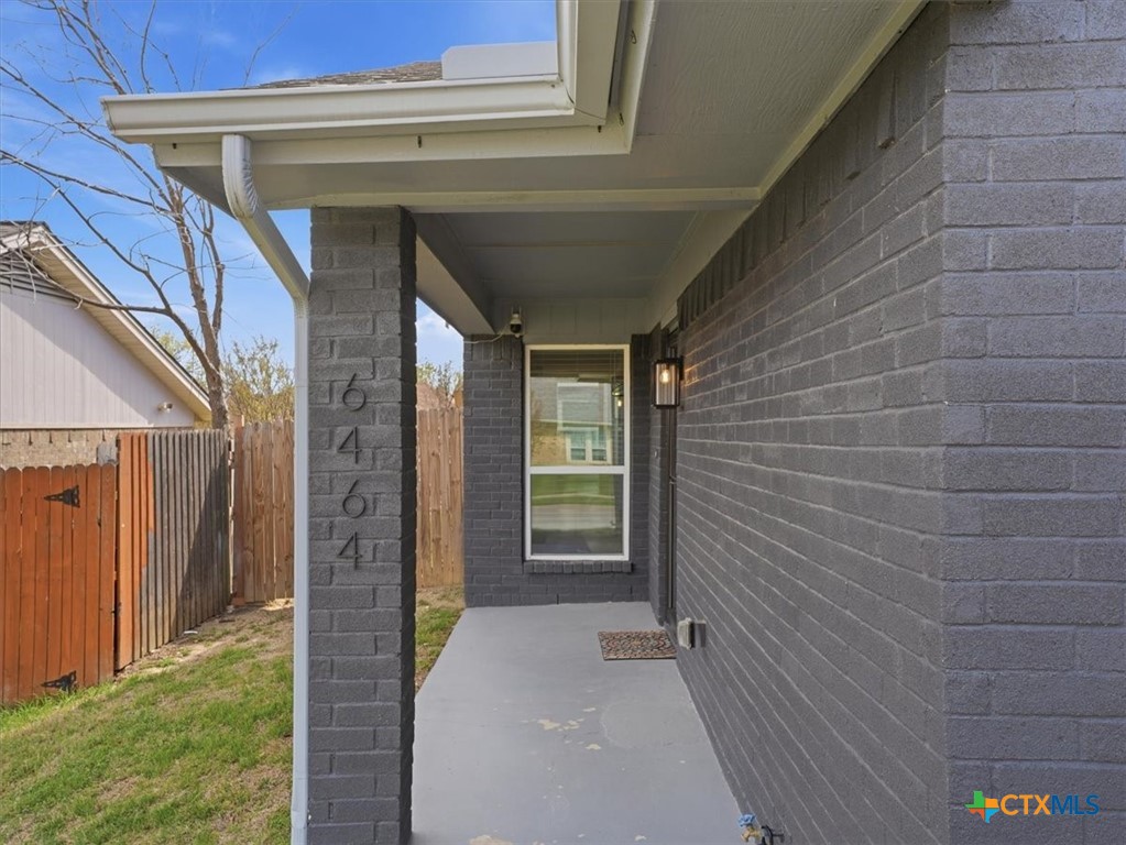 6464 Highview Terrace Watauga, TX 76148 - Photo 5 of 29 Entrance