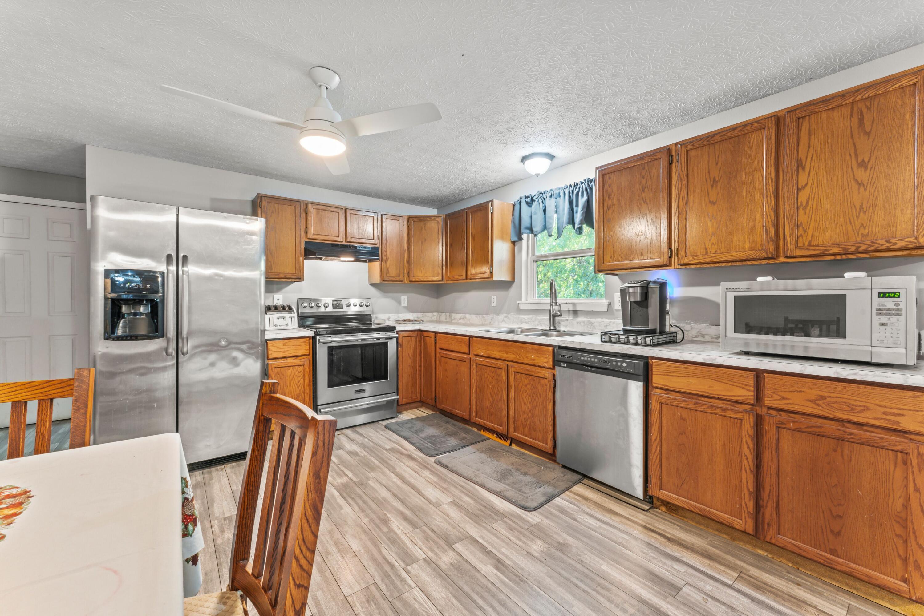 443 South Waggoner Road Reynoldsburg, OH 43068 - Photo 15 of 42 DSC06992