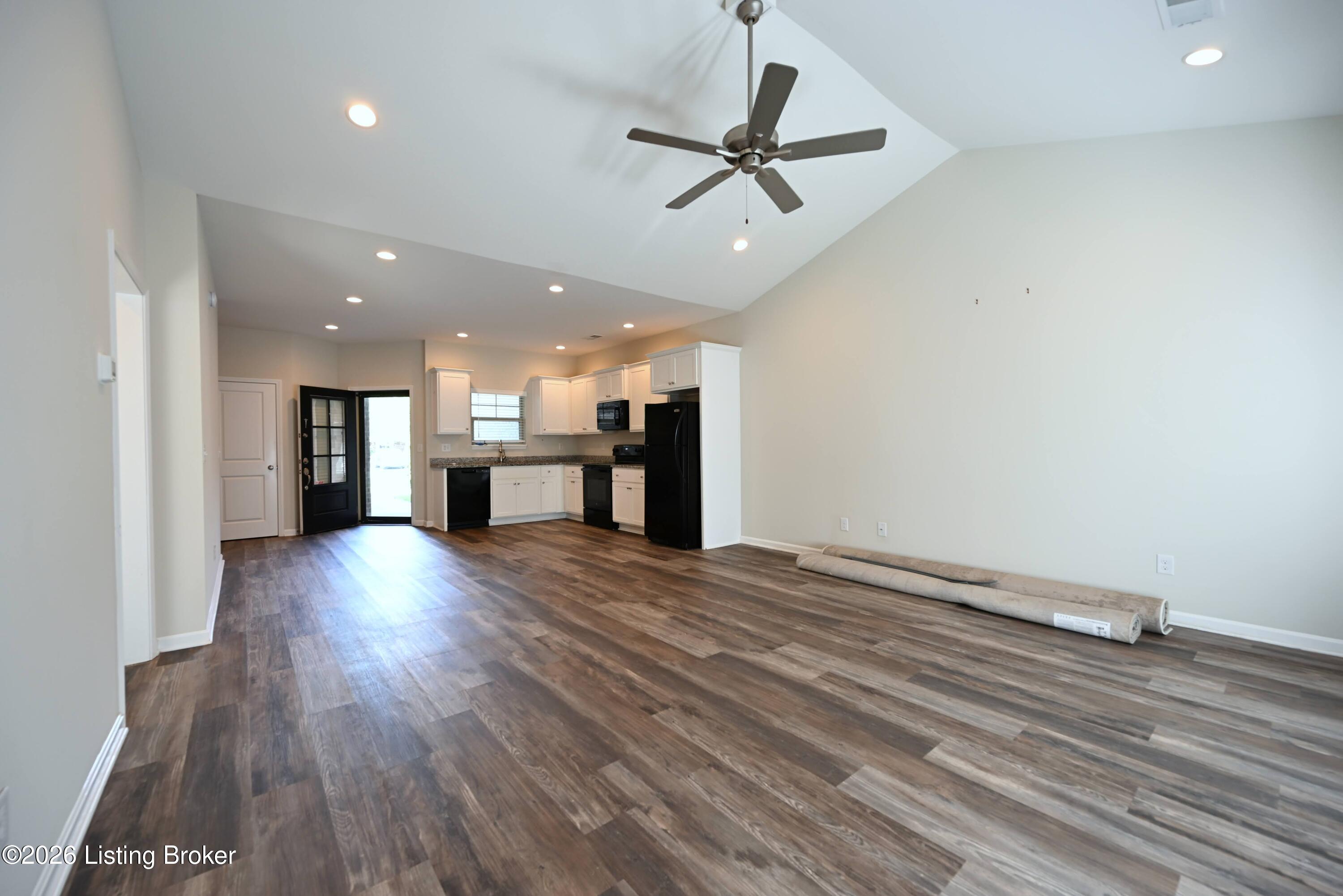6411 Renate Road Louisville, KY 40291 - Photo 14 of 29 DSC_6750