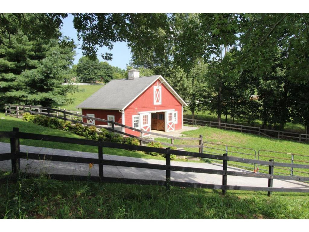 220 Keefauver Road Gray, TN 37615 - Photo 21 of 24 Barn