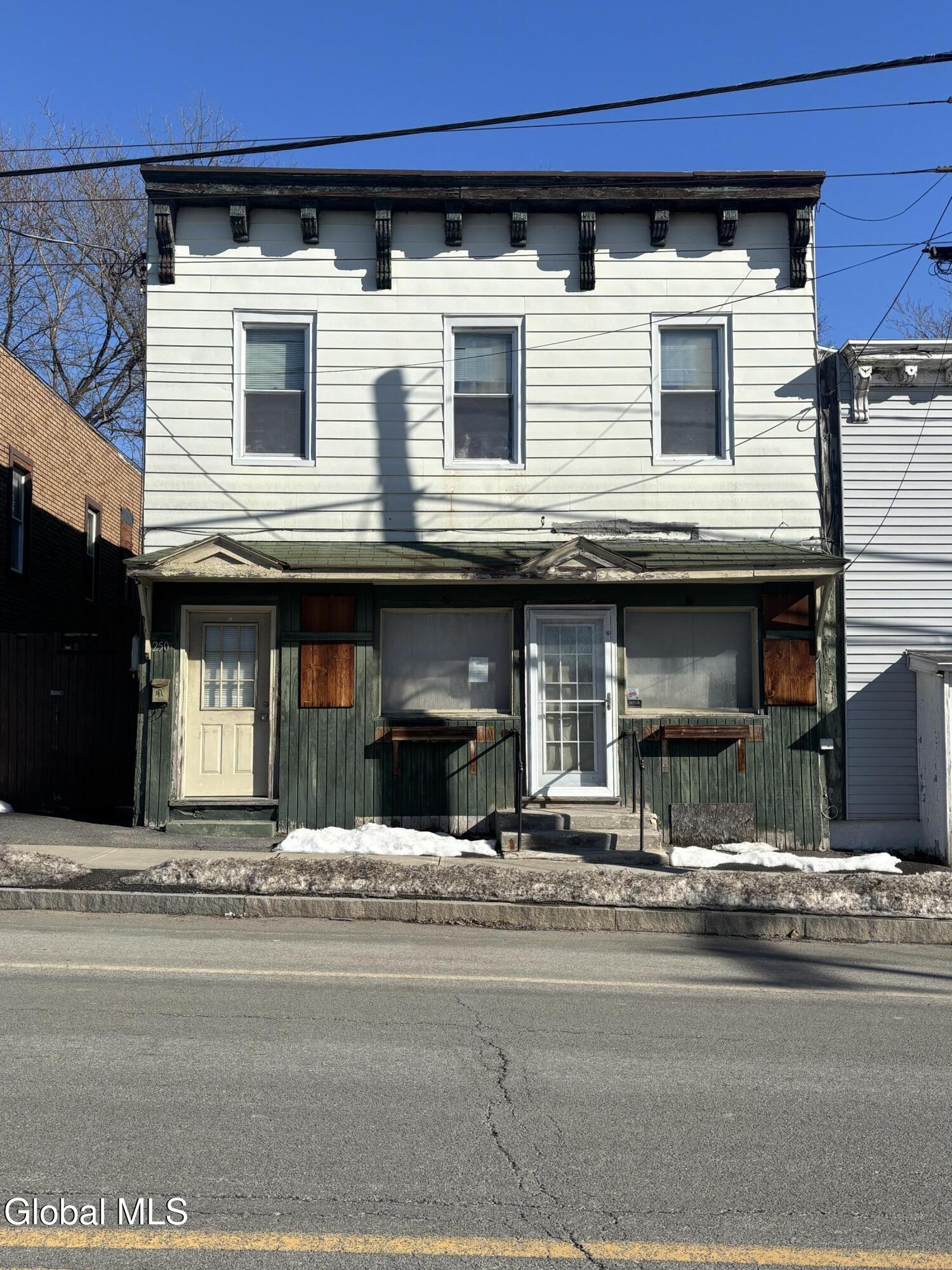 250 East Street Rensselaer, NY 12144 - Photo 1 of 11 IMG_0422