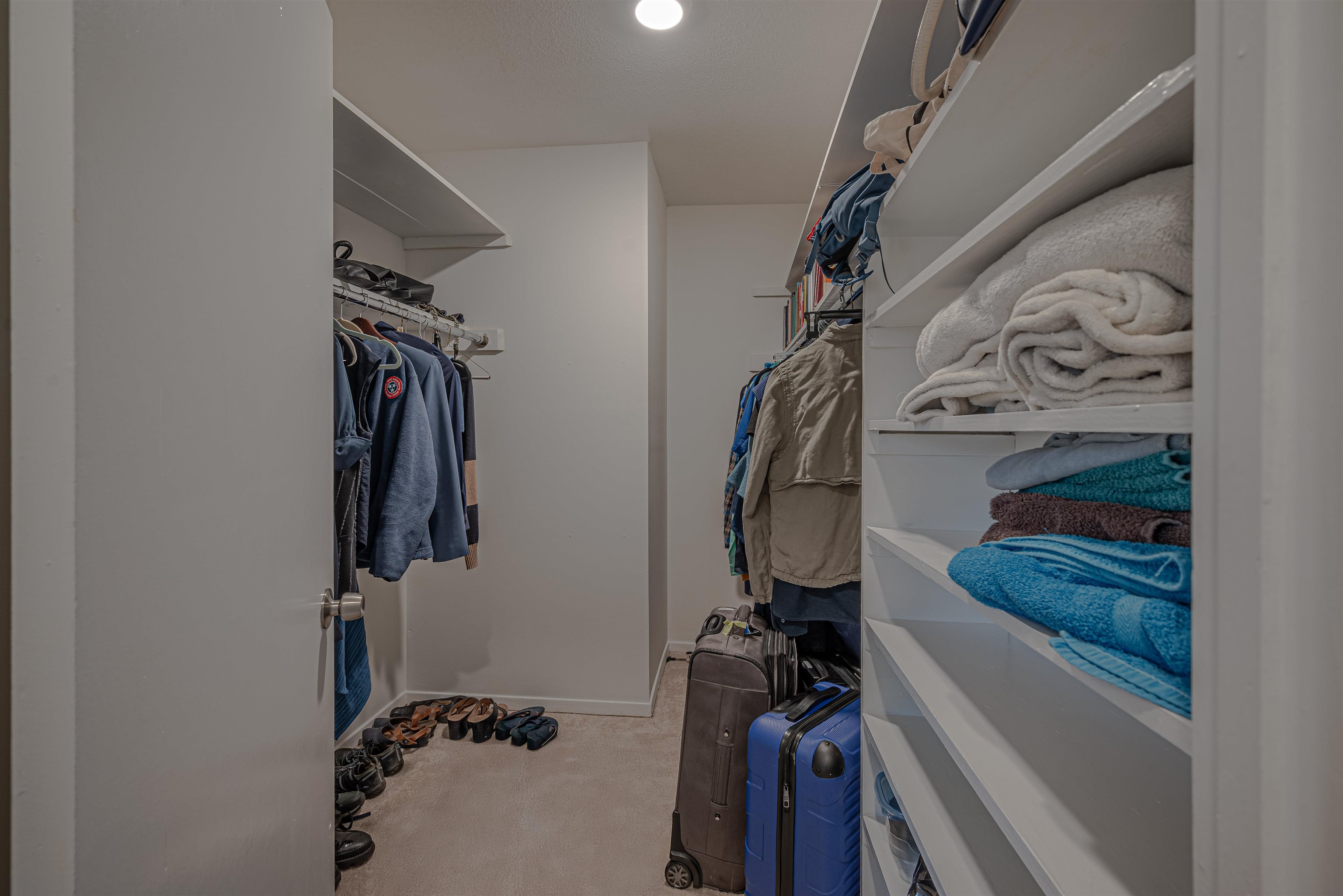 427 South Perkins Road, Unit 4272 Memphis, TN 38117 - Photo 19 of 29 a view of walk in closet with clothes