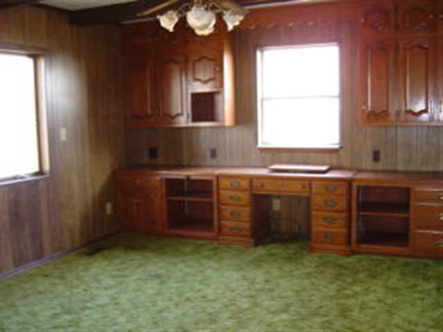 10301 Southeast Jeff Road Montpelier, IN 47359 - Photo 4 of 10 Gallery Image 4