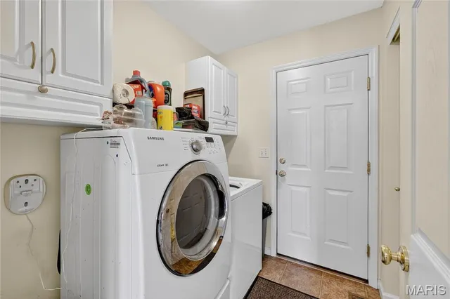 $279,000 | 239 Crystal Ridge Drive, O'Fallon, MO 63366