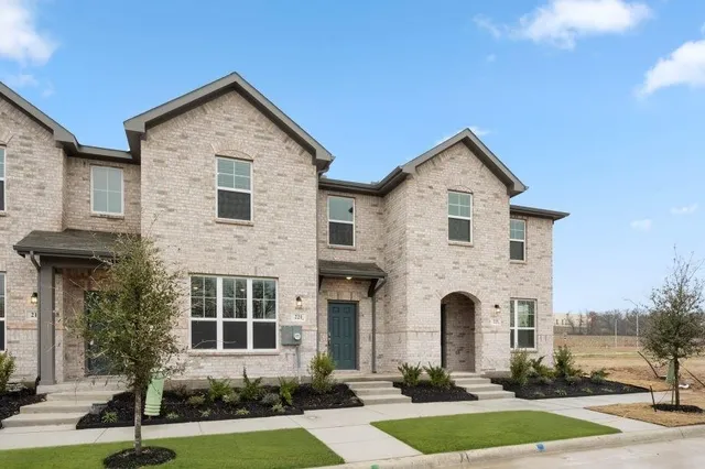 $319,990 | 247 Wagon Spoke Way, Unit 18, Fort Worth, TX 76120