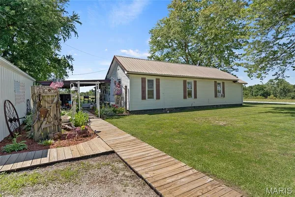 $450,000 | 3616 County Road 2860, Higbee, MO 65257