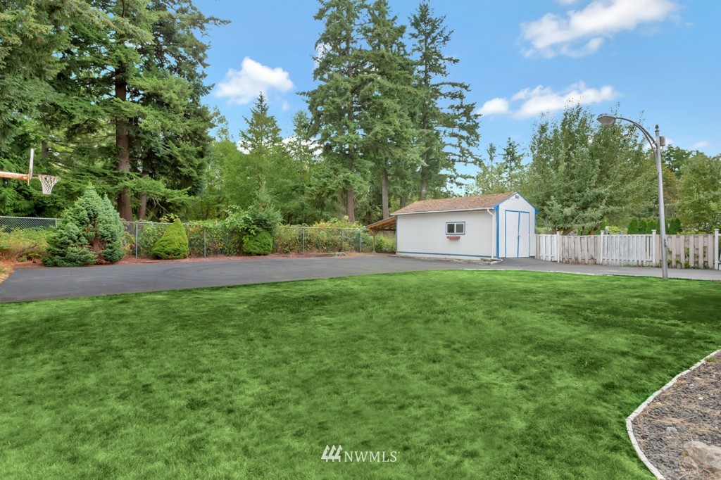 12428 169th Avenue Southeast Renton, WA 98059 - Photo 16 of 17 Gallery Image 16