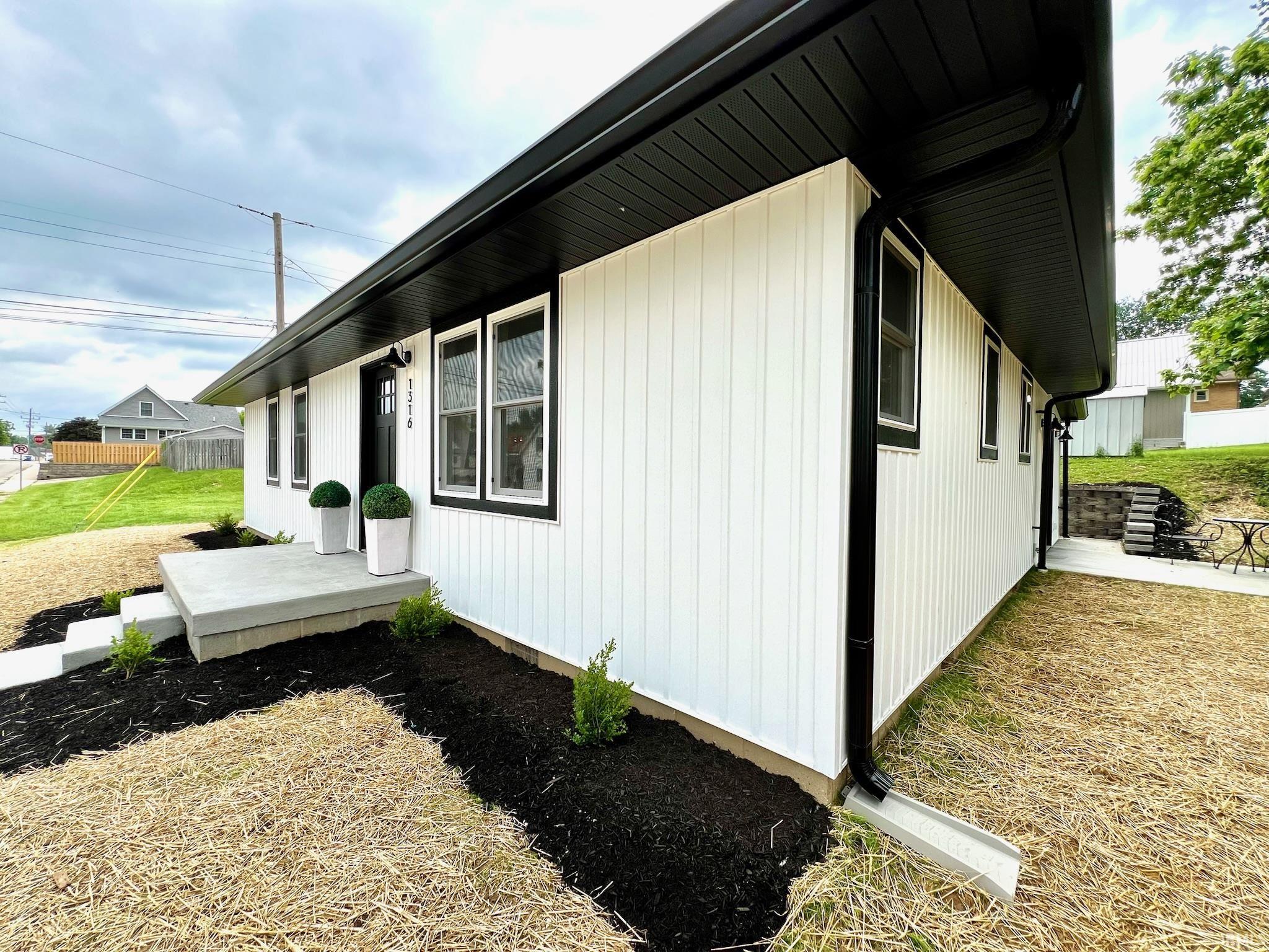 1316 R Street Bedford, IN 47421 - Photo 6 of 36