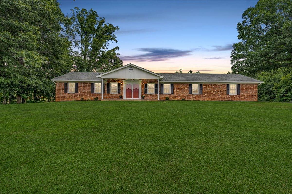 9431 Stewartsville Road Moneta, VA 24121 - Photo 1 of 40 01-DSC02202