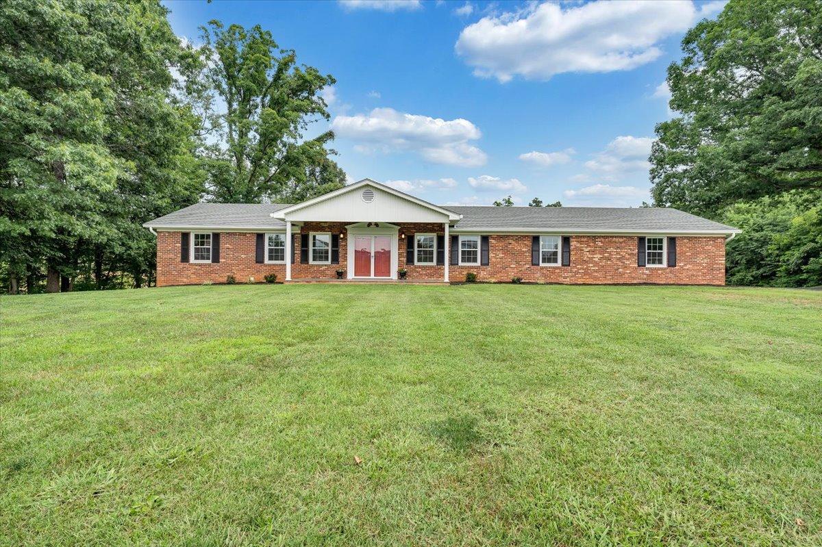 9431 Stewartsville Road Moneta, VA 24121 - Photo 2 of 40 02-DSC02202