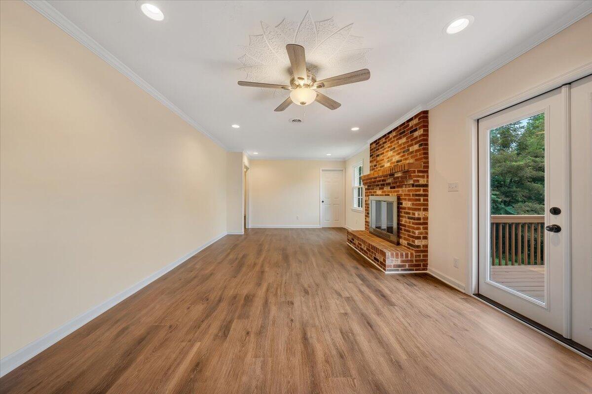 9431 Stewartsville Road Moneta, VA 24121 - Photo 16 of 40 15-DSC02042