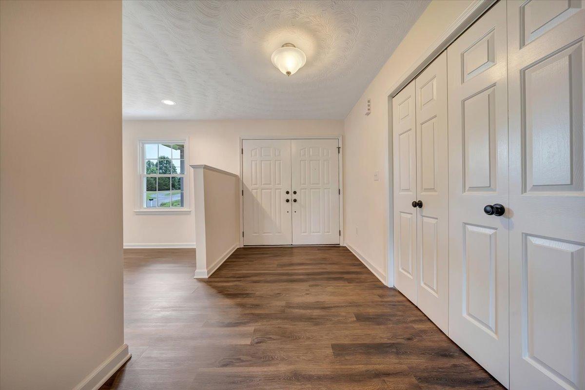 9431 Stewartsville Road Moneta, VA 24121 - Photo 25 of 40 24-DSC02087