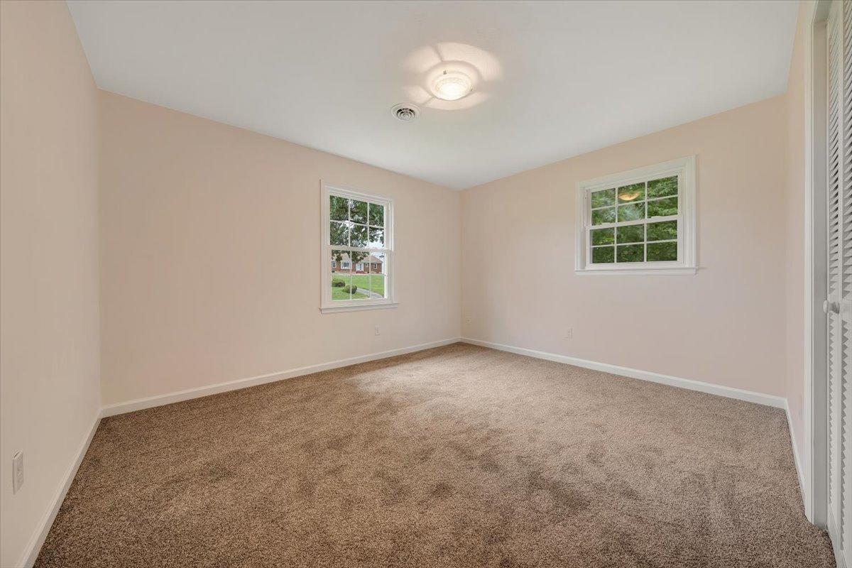 9431 Stewartsville Road Moneta, VA 24121 - Photo 29 of 40 28-DSC02107