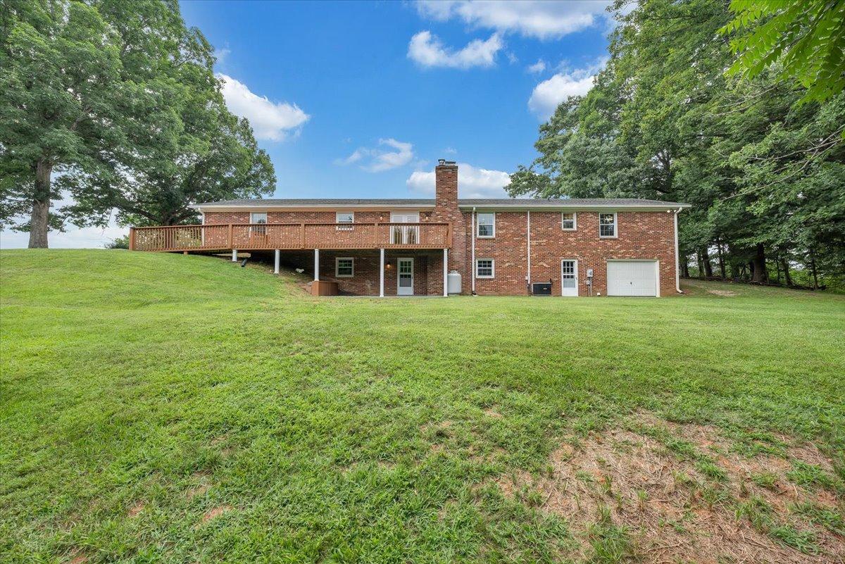 9431 Stewartsville Road Moneta, VA 24121 - Photo 7 of 40 07-DSC02172