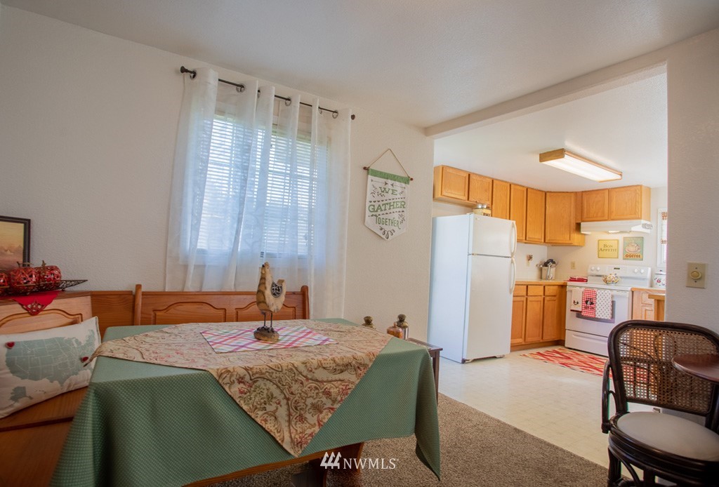 2817 Erlands Point Road Northwest Bremerton, WA 98312 - Photo 6 of 18 Gallery Image 6