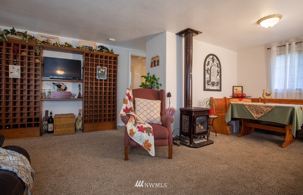 2817 Erlands Point Road Northwest Bremerton, WA 98312 - Photo 8 of 18 Gallery Image 8