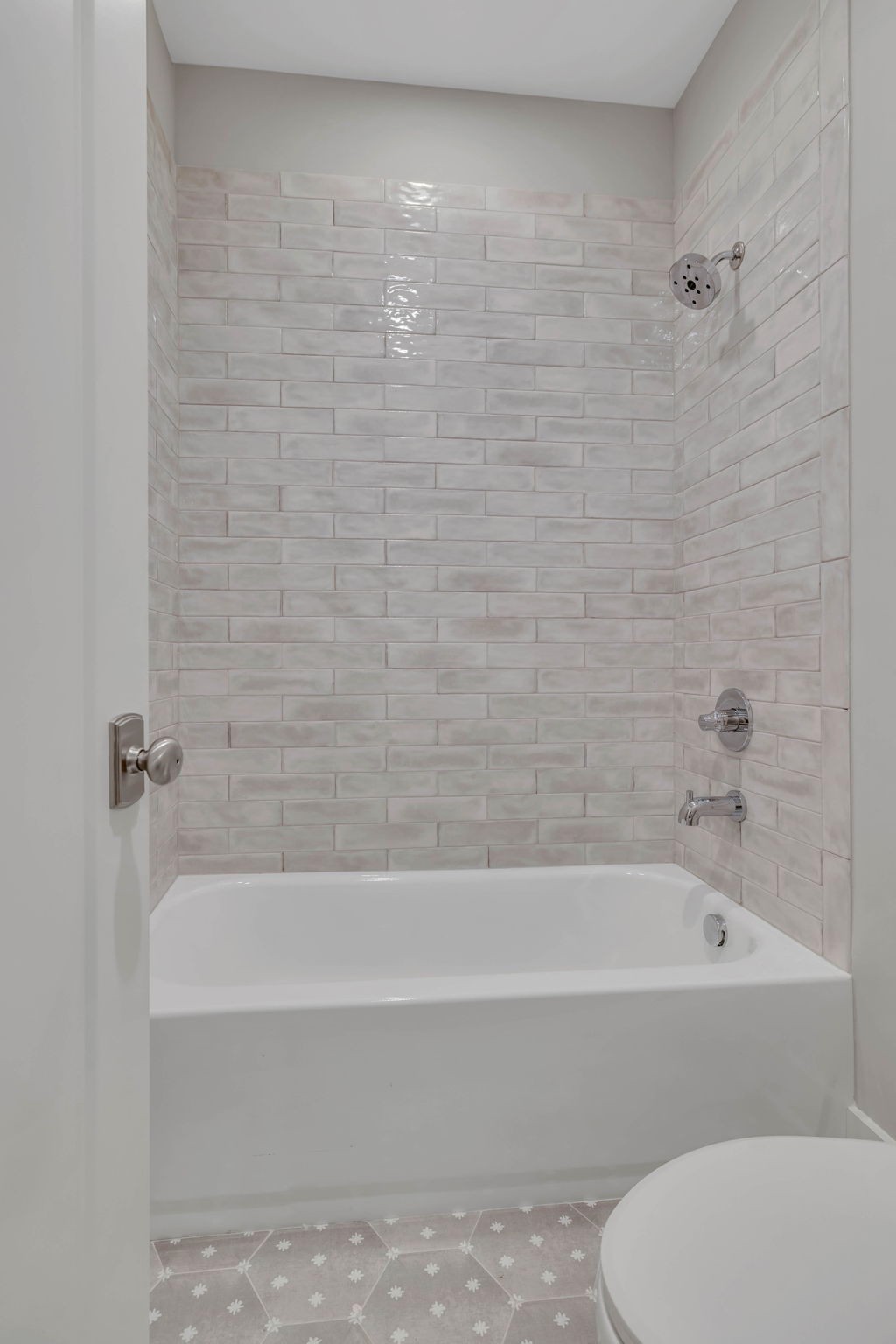 142 Strahl Street Franklin, TN 37064 - Photo 44 of 51 a bathroom with a bathtub
