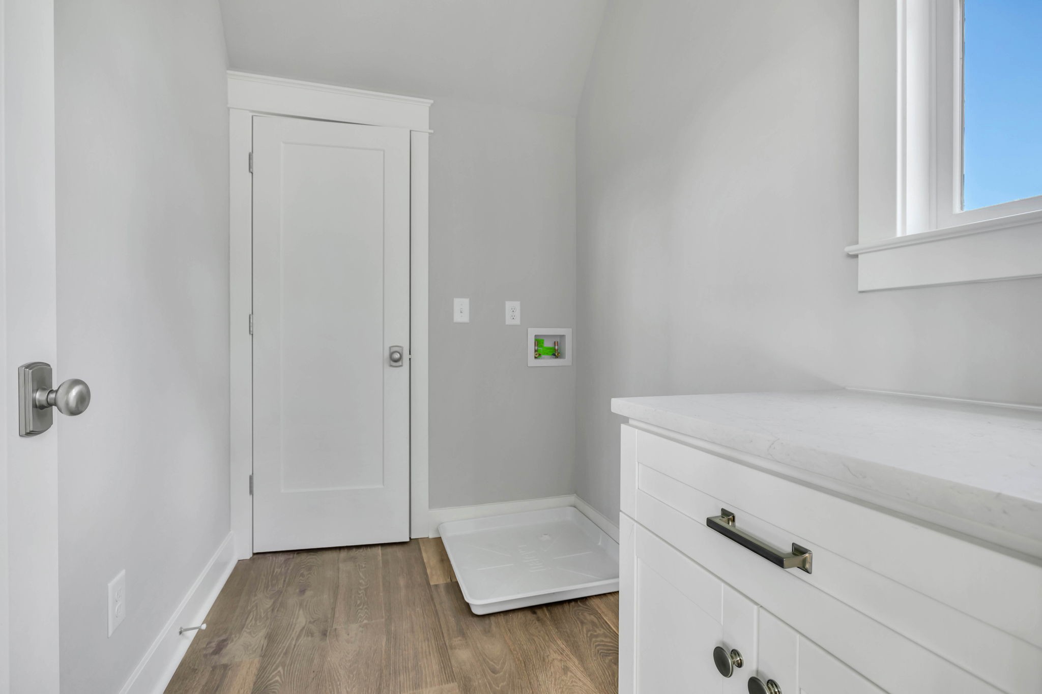 142 Strahl Street Franklin, TN 37064 - Photo 45 of 51 a view of hallway with closet