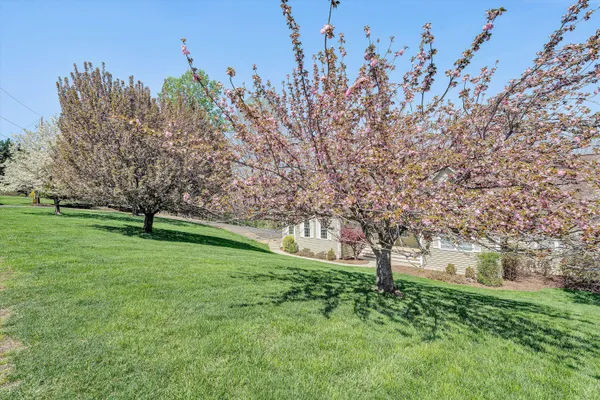 $1,149,900 | 353 Deerpath Drive, Hardy, VA 24101