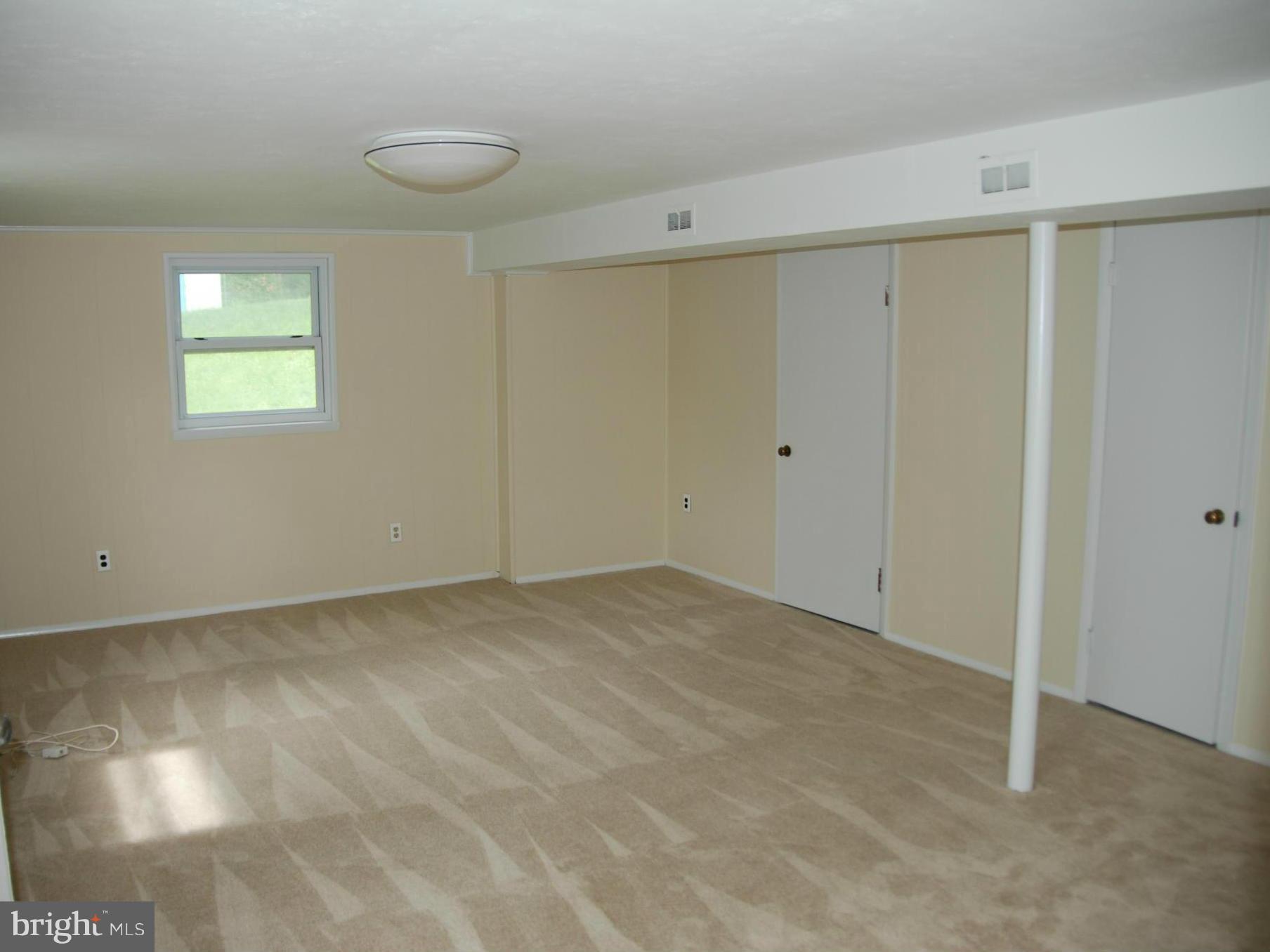 5414 Juliet Street Springfield, VA 22151 - Photo 19 of 24 Family Room