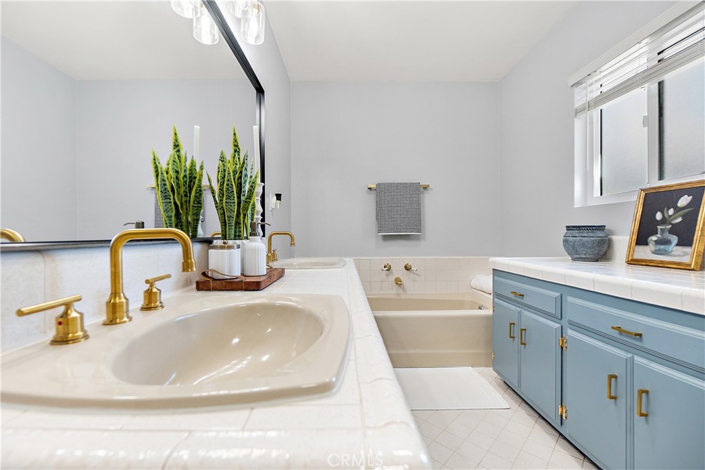 12748 Paramount Boulevard Downey, CA 90242 - Photo 28 of 72