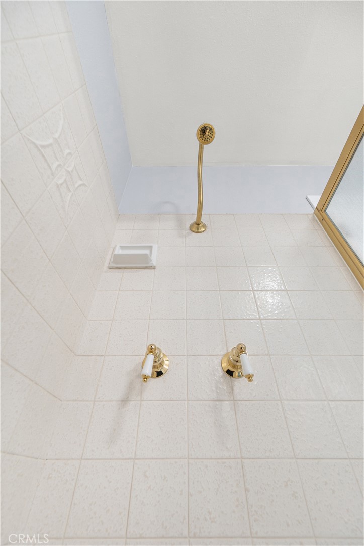 12748 Paramount Boulevard Downey, CA 90242 - Photo 31 of 72