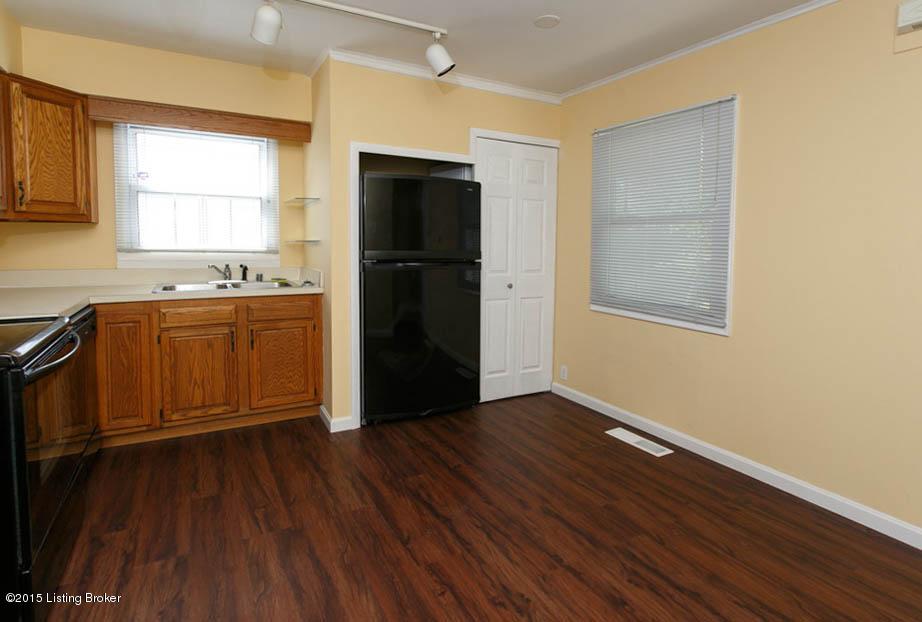 1808 Millgate Road Louisville, KY 40223 - Photo 8 of 29 3J8A7413