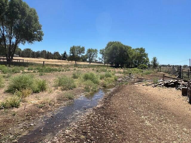 585 Southwest Fairgrounds Road Madras, OR 97741 - Photo 7 of 12 20250630214241272428000000-o