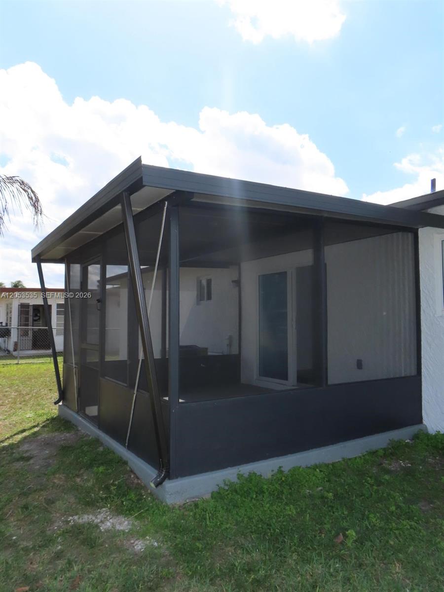 95 Southwest 17th Terrace Homestead, FL 33030 - Photo 16 of 48