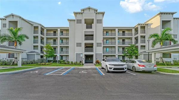 $6,000 | 12140 Wellen Golf Street, Unit 306, Venice, FL 34293