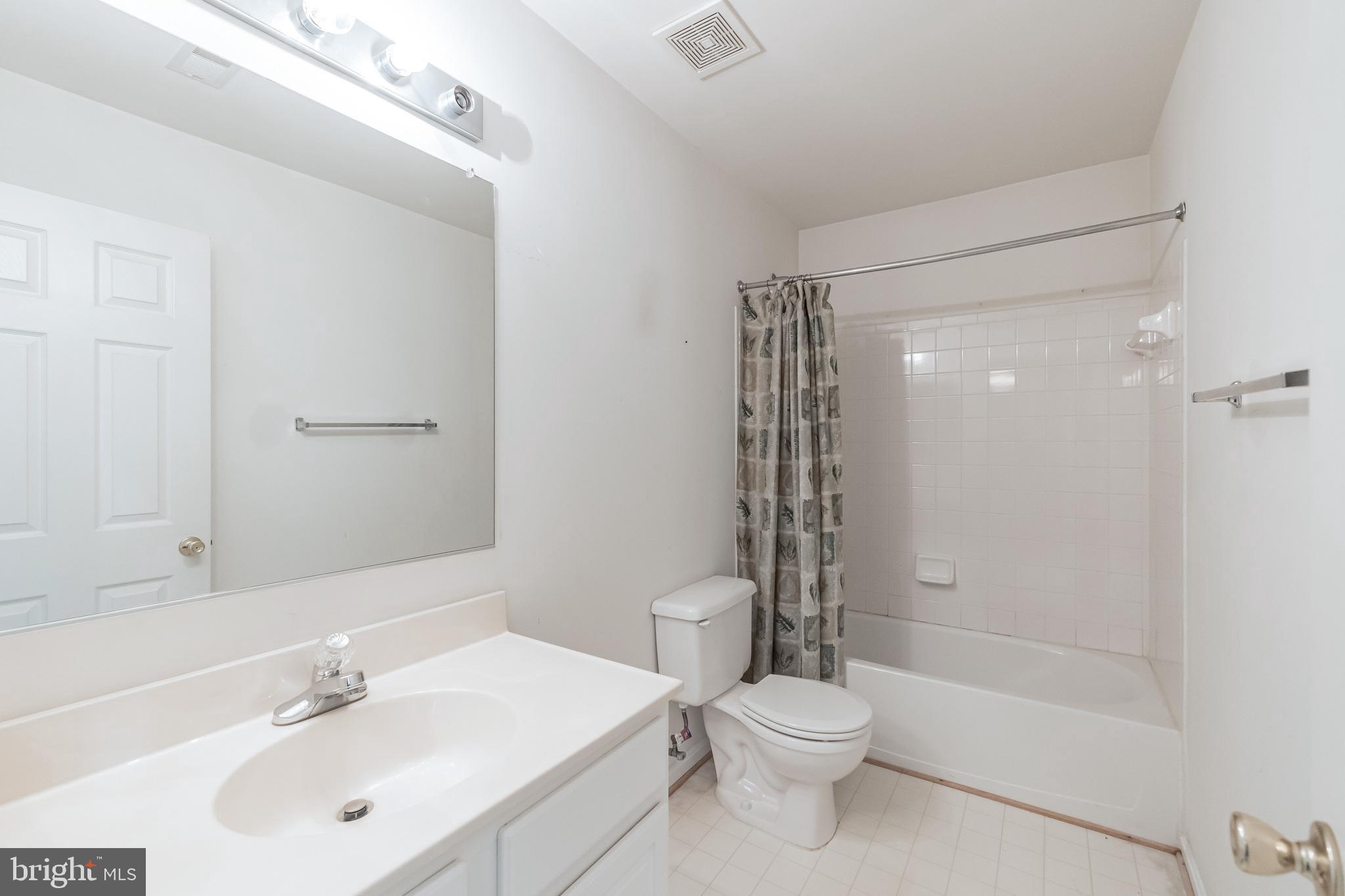 43137 Binkley Circle Leesburg, VA 20176 - Photo 17 of 30